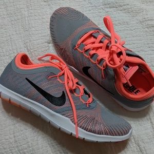 Brand new, Woman's Nike Running Sneakers.